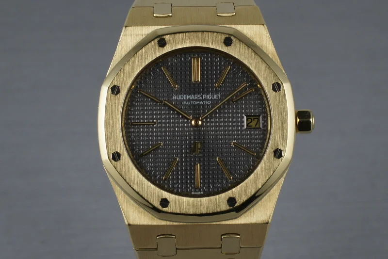 Audemars Piguet Royal Oak Jumbo Vintage First Series 5402-Rolex Watch for CEO-Level Collectors -