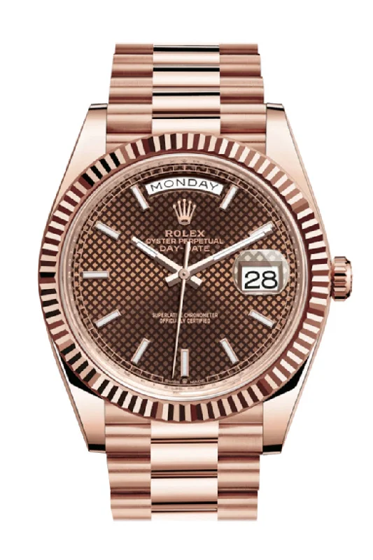 Rolex Day-Date 40 Chocolate Diagonal Motif Dial Fluted Bezel 18K Everose gold President Automatic Men's Watch 228235 DC-Rolex Watch with Blue Leather Strap -